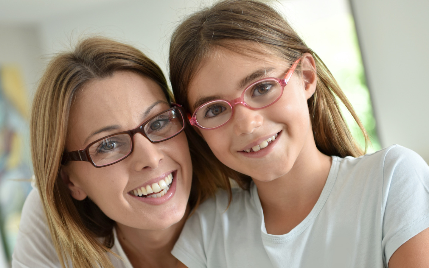 Frau und Kind mit Brille - Brille Koonen